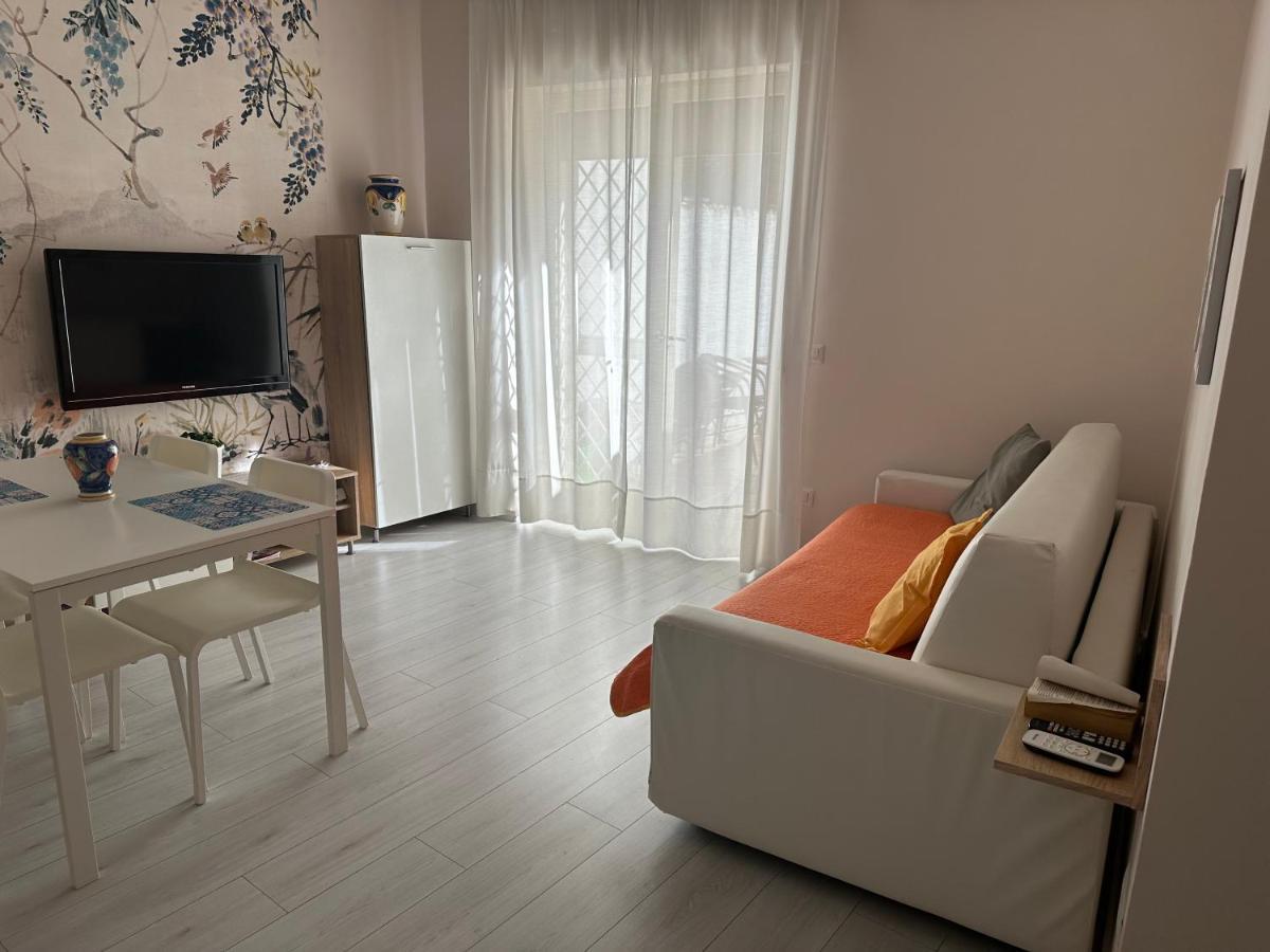 Apartamento La Casa Di Gelsomina SantʼAntonio Abate Exterior foto